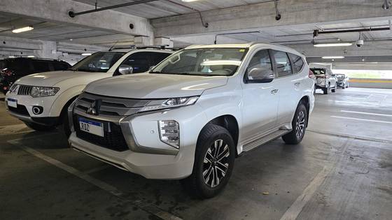 MITSUBISHI PAJERO SPORT 2.4 16V MIVEC TURBO DIESEL HPE-S AWD AUTOMÁTICO